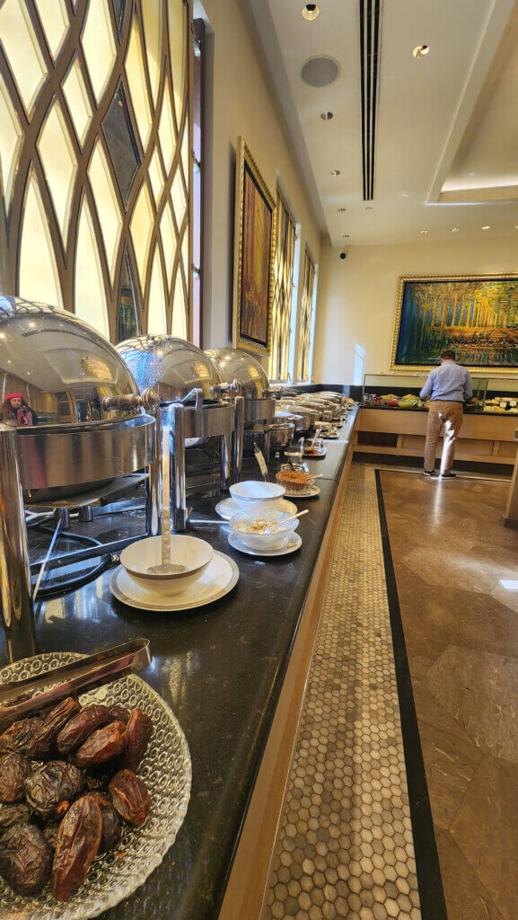 ארוחת בוקר במלון וולדורף אסטוריה ירושלים - המלצה בבלוג " זמן איכות " של דנה סתוי