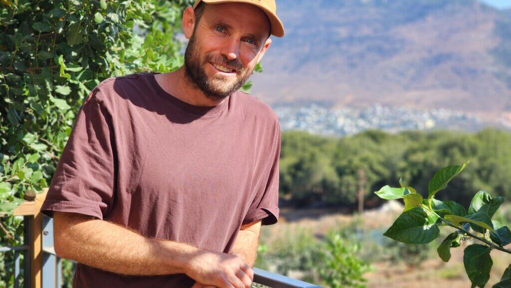אמיר בר צמח  - ביסטרו חוות רום - מרפסת לנוף -  צילום - דנה סתוי מתוך הבלוג "זמן איכות"