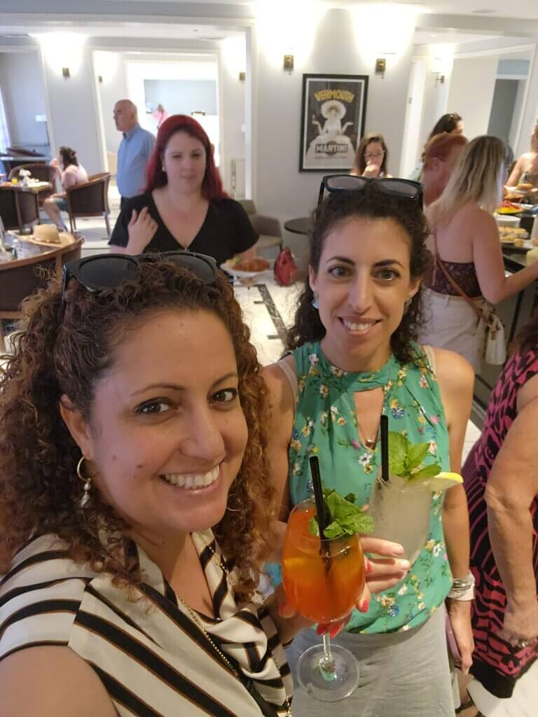 מרימות כוסיות לחיים - אני ומיטל צילום - דנה סתוי