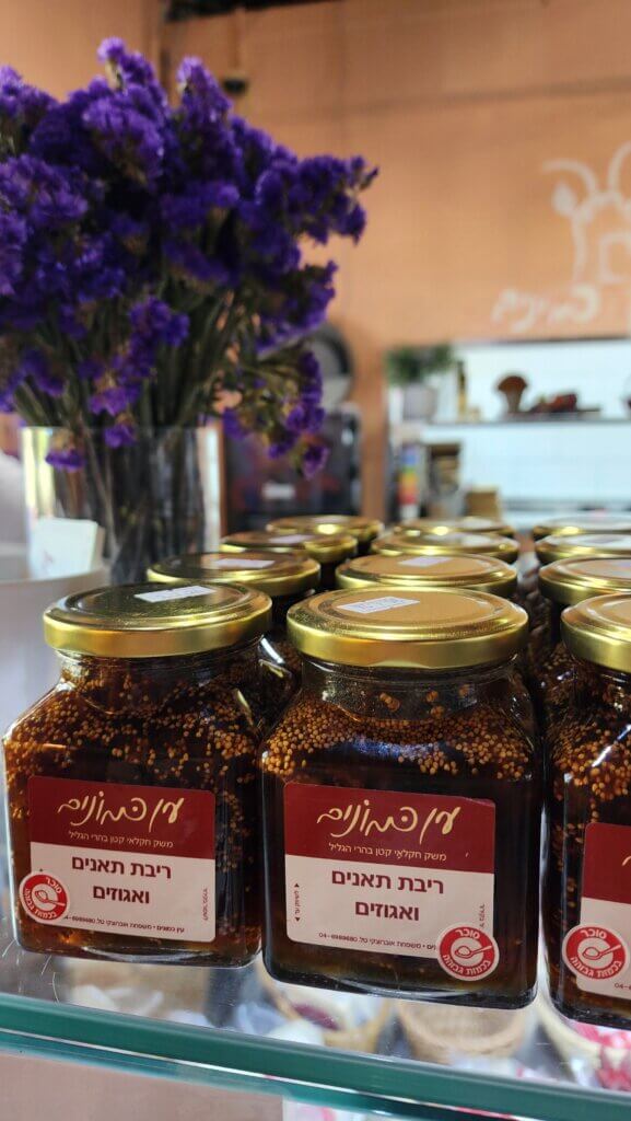 ריבת תאנים ואגוזים של עין כמונים צילום - דנה סתוי