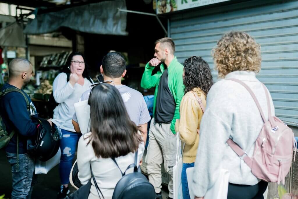 רוויטל ארנון בשוק רמלה - צילום - רוויטל ארנון